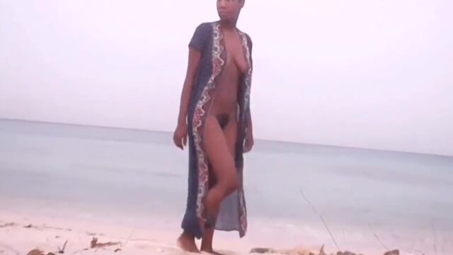 Horny Beach Girls Topless - Horny Naked Beach Girl XXX Video - Nude Kenya