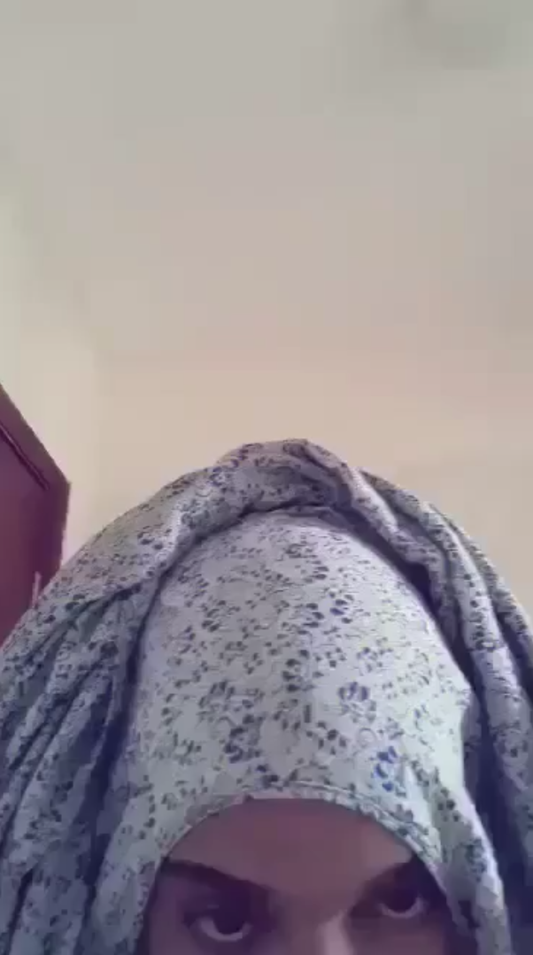 Petite Somali girl flashing her boobs and tight pussy
