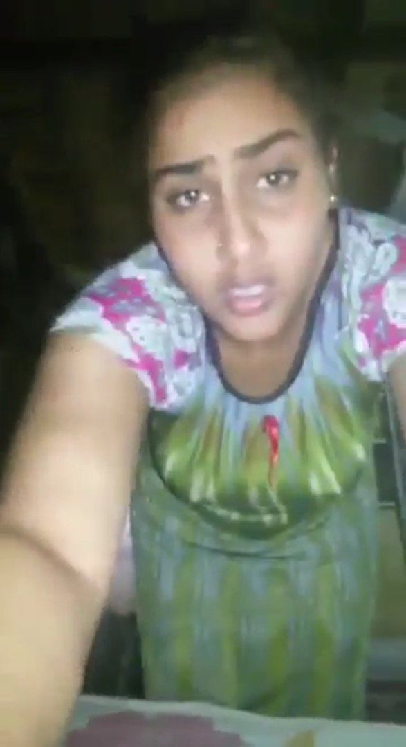Somali girl undressing live on camera